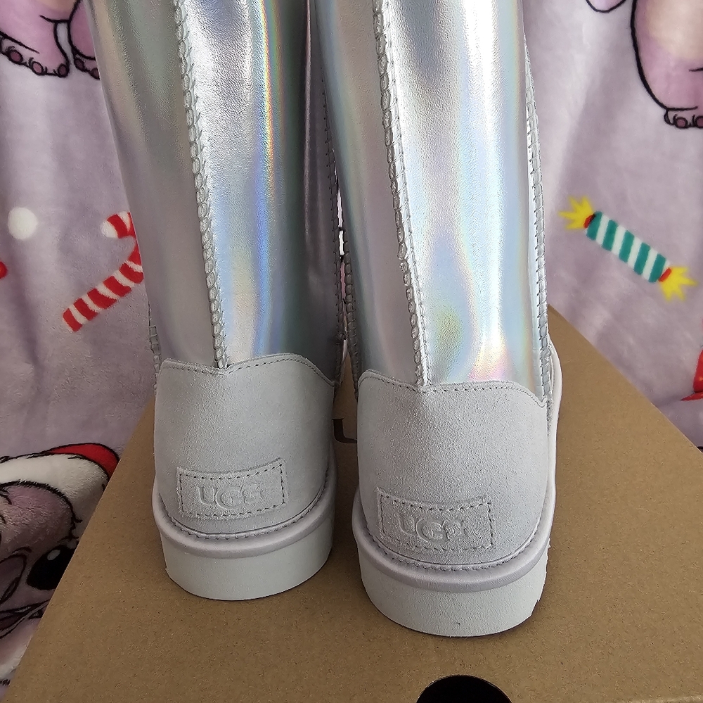 NIB UGG STUNNING IRIDESCENT COLOR!!! SIZE 8 WOMEN - Picture 8 of 12